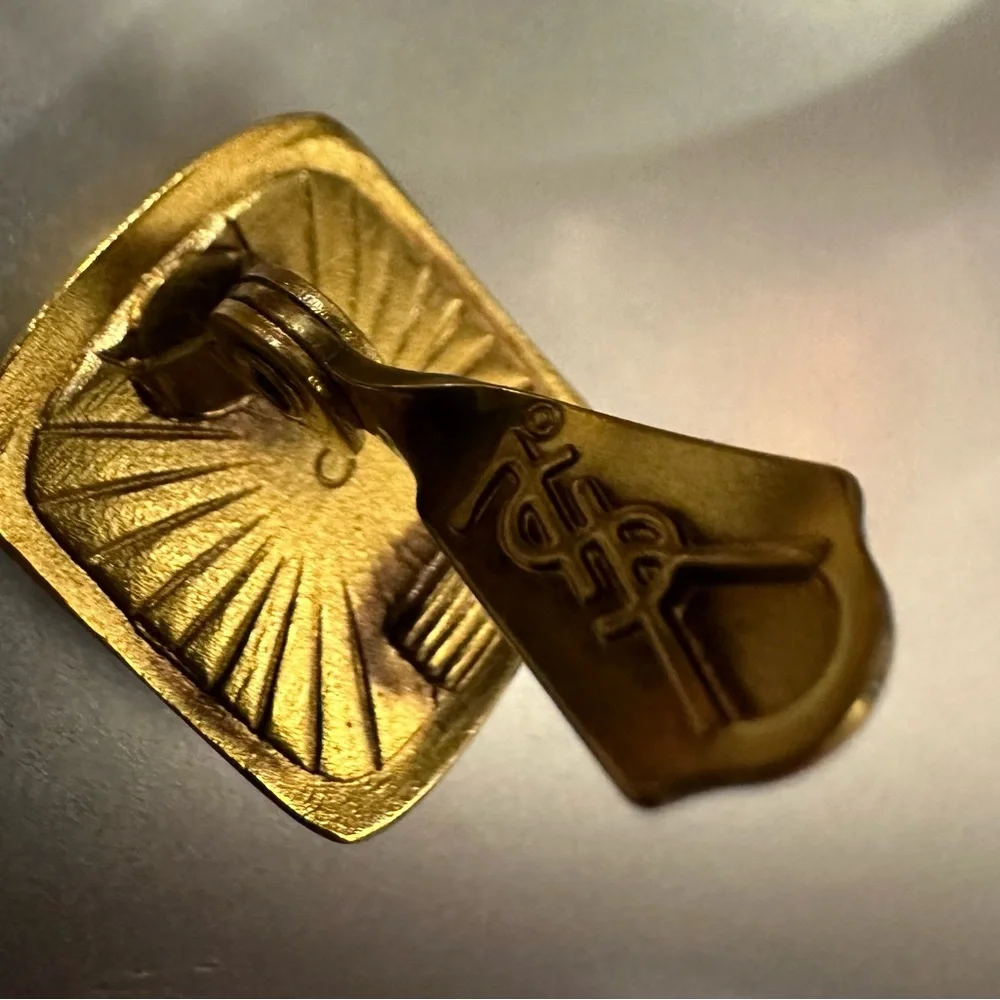 Yves Saint Laurent YSL Vintage Gold Clip On Resin Earrings France Haute Couture - Picture 7 of 7